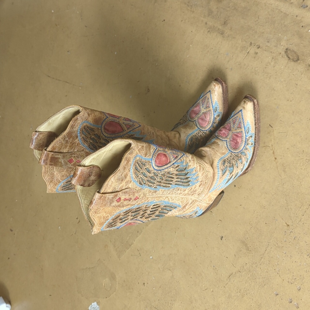 Corral Angel Wings + Heart Boots